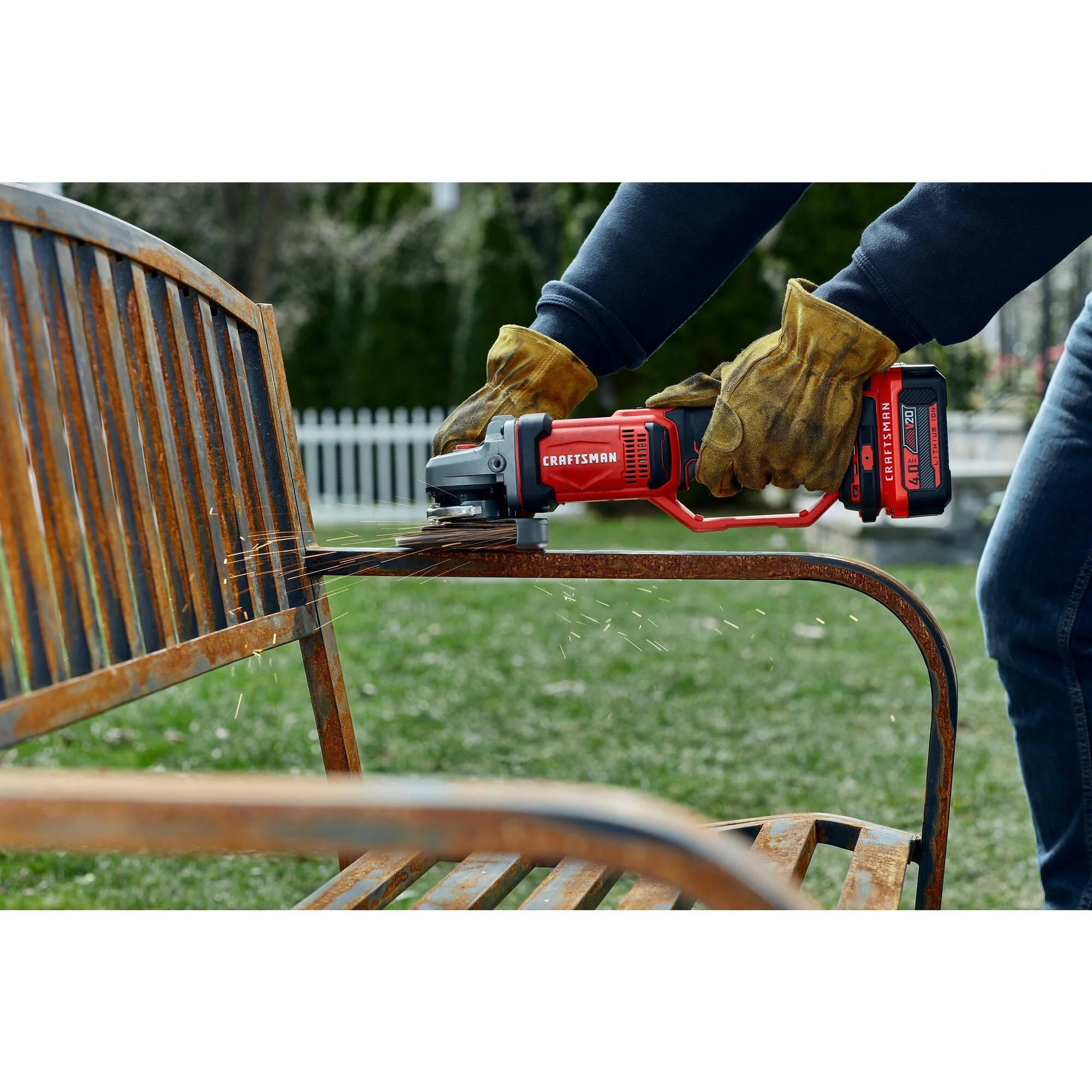 CRAFTSMAN V20 Cordless 4-1/2-In. Small Angle Grinder Kit (1 Battery)