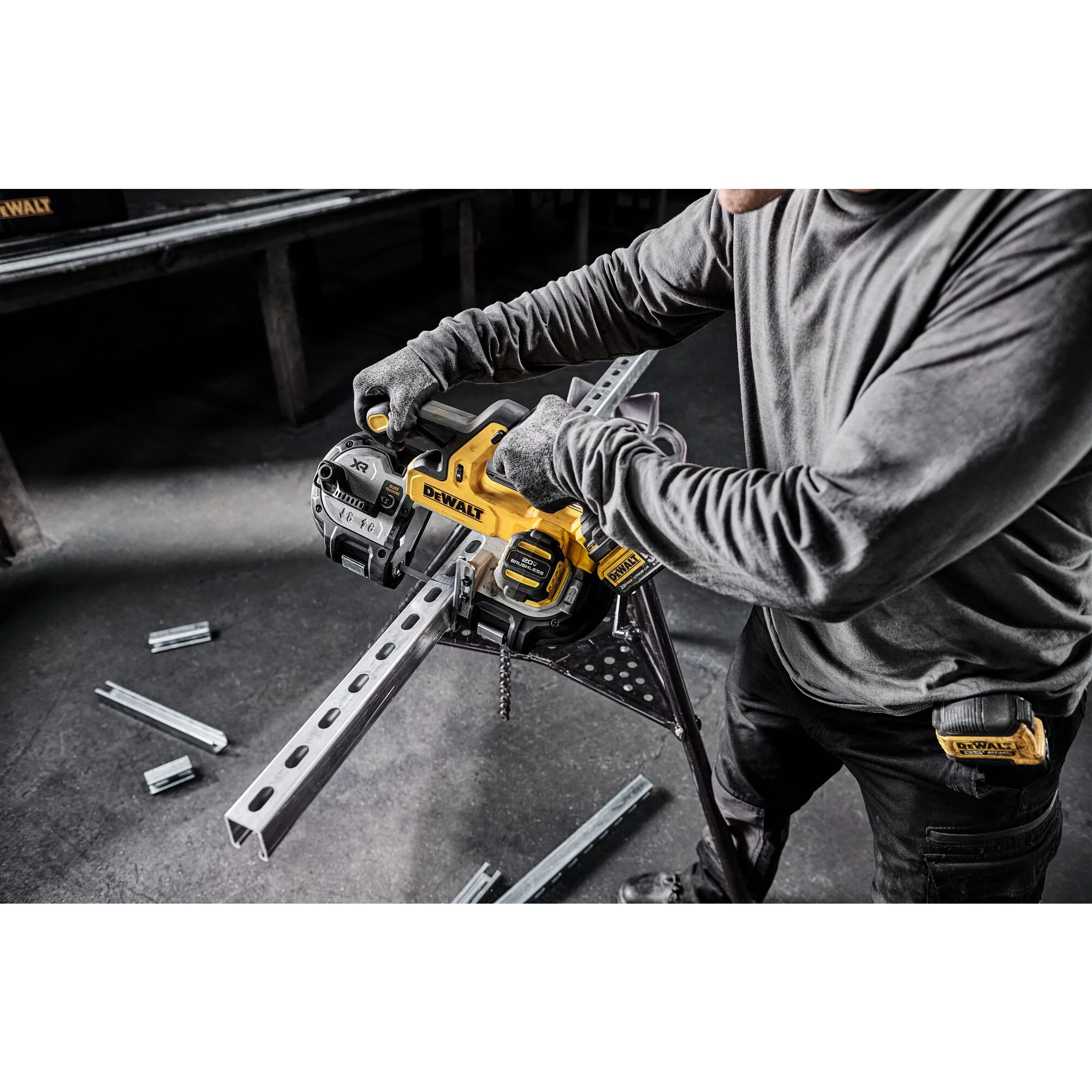 DEWALT 20V MAX* XR Mid-Size Bandsaw (5.0Ah Battery Kit)