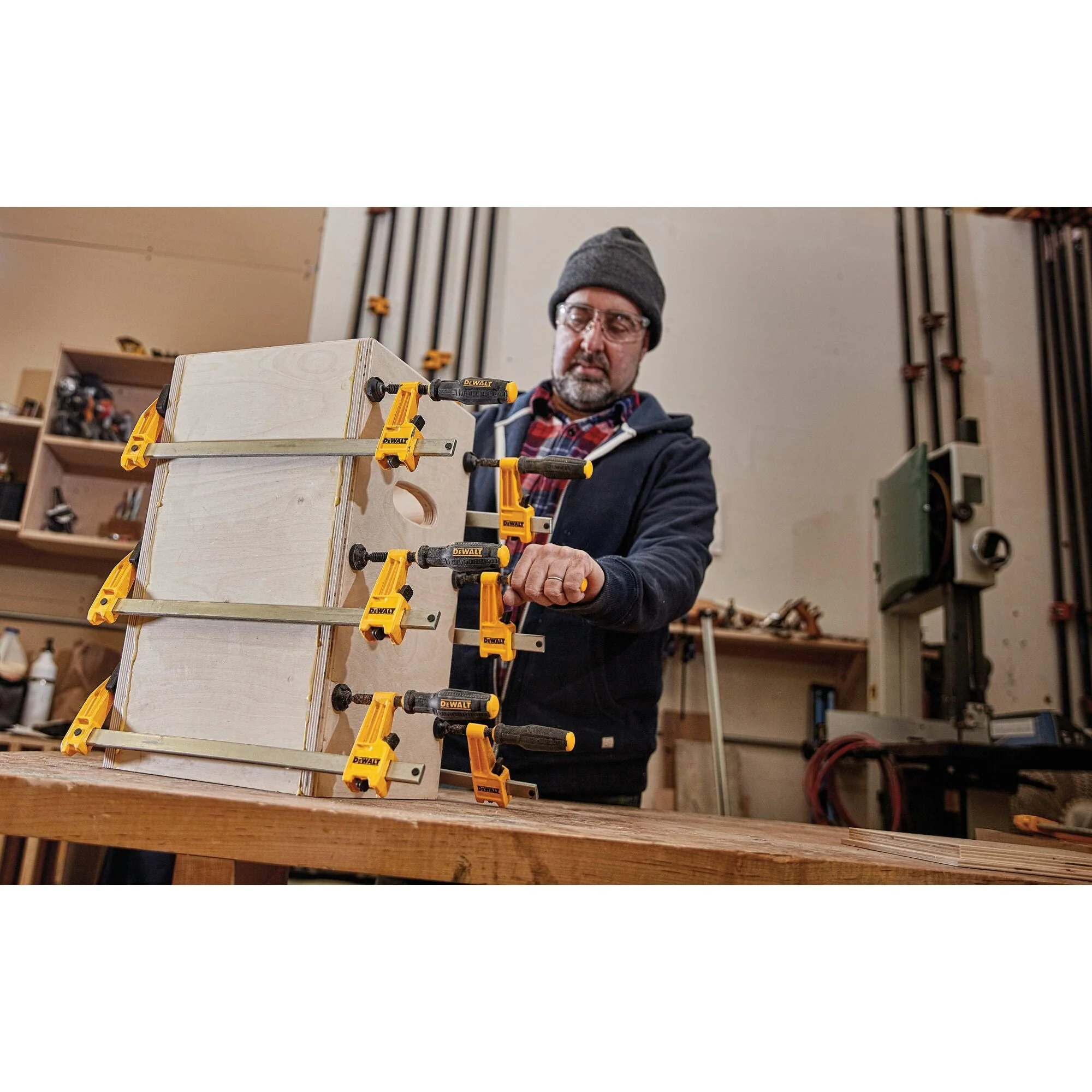 DEWALT Traditional Bar Clmp 6X2-1/2In 600 Lbs