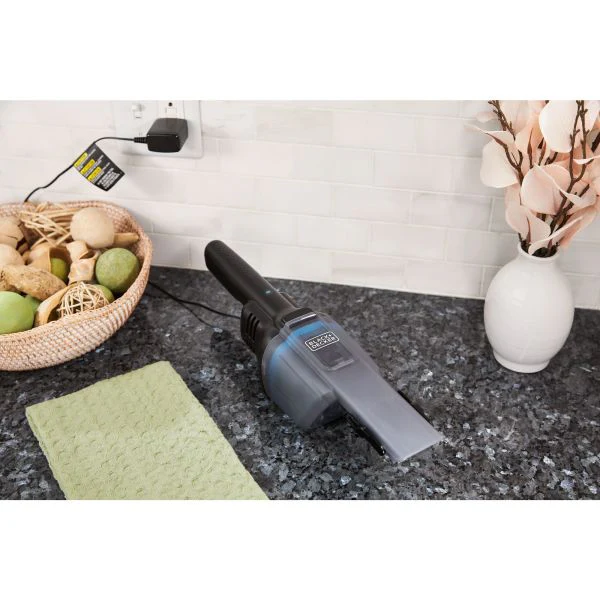 BLACK+DECKER dustbuster® blast™ Cordless Handheld Vacuum - HNVD215J00 - Image 2